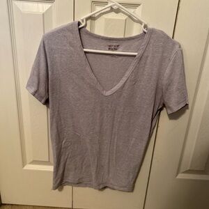 🧡LAST CHANCE🧡 
Forever 21 Light Purple V-Neck Short Sleeve Top
